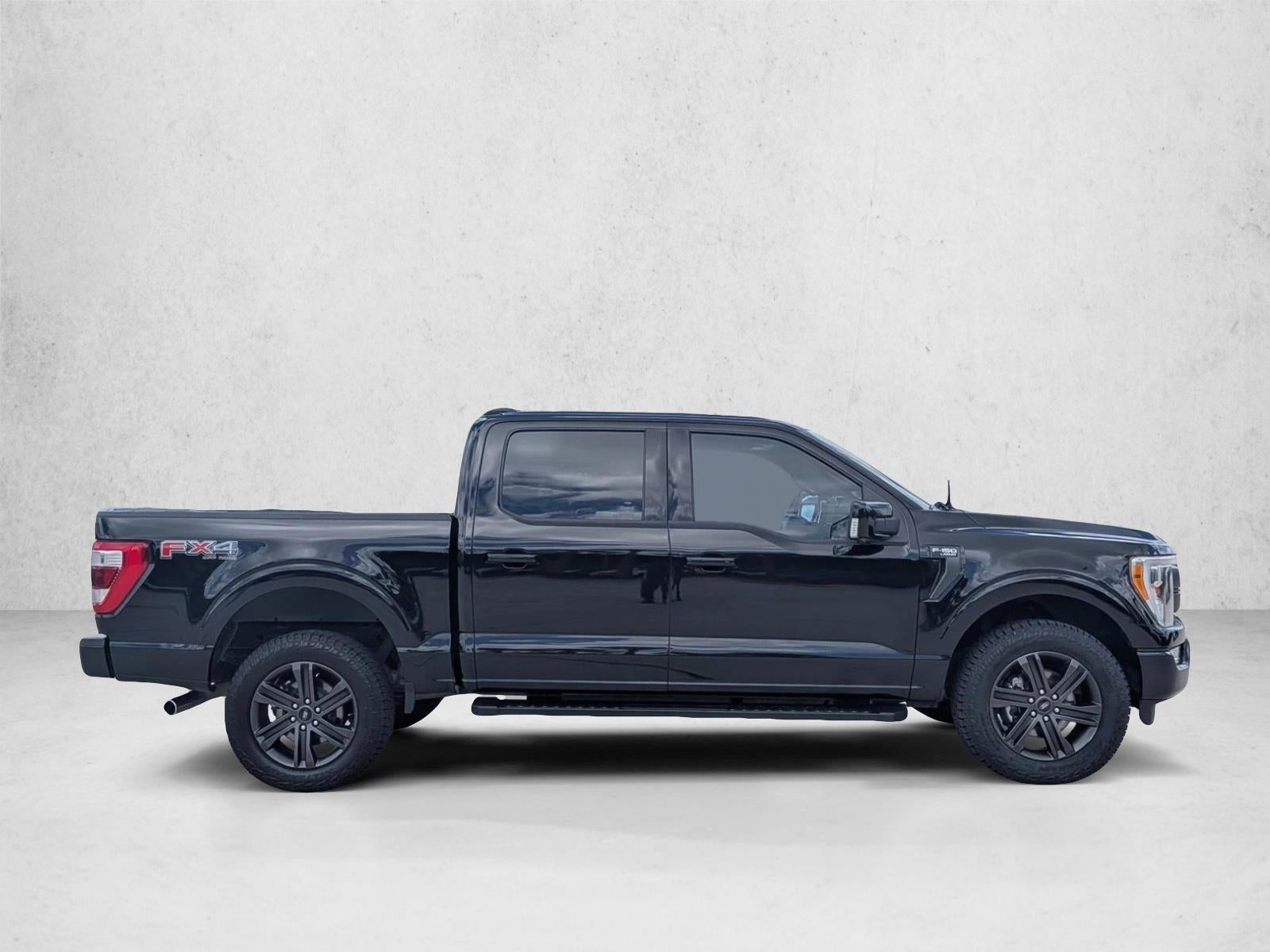 2022 Ford F-150 LARIAT 4WD SuperCrew 5.5' Box