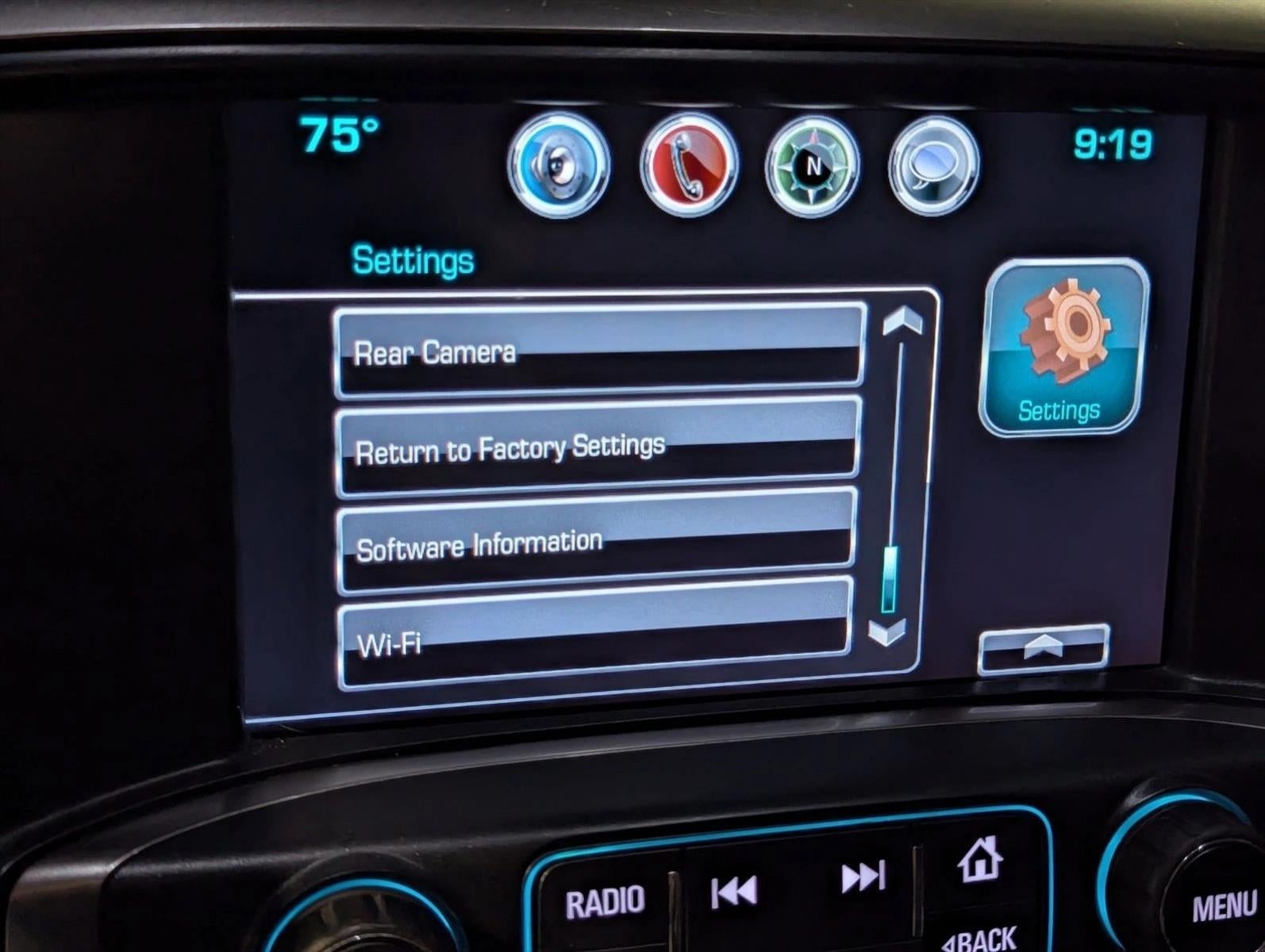 2018 Chevrolet Silverado 1500 Double Cab Standard Box 4-Wheel Drive LT