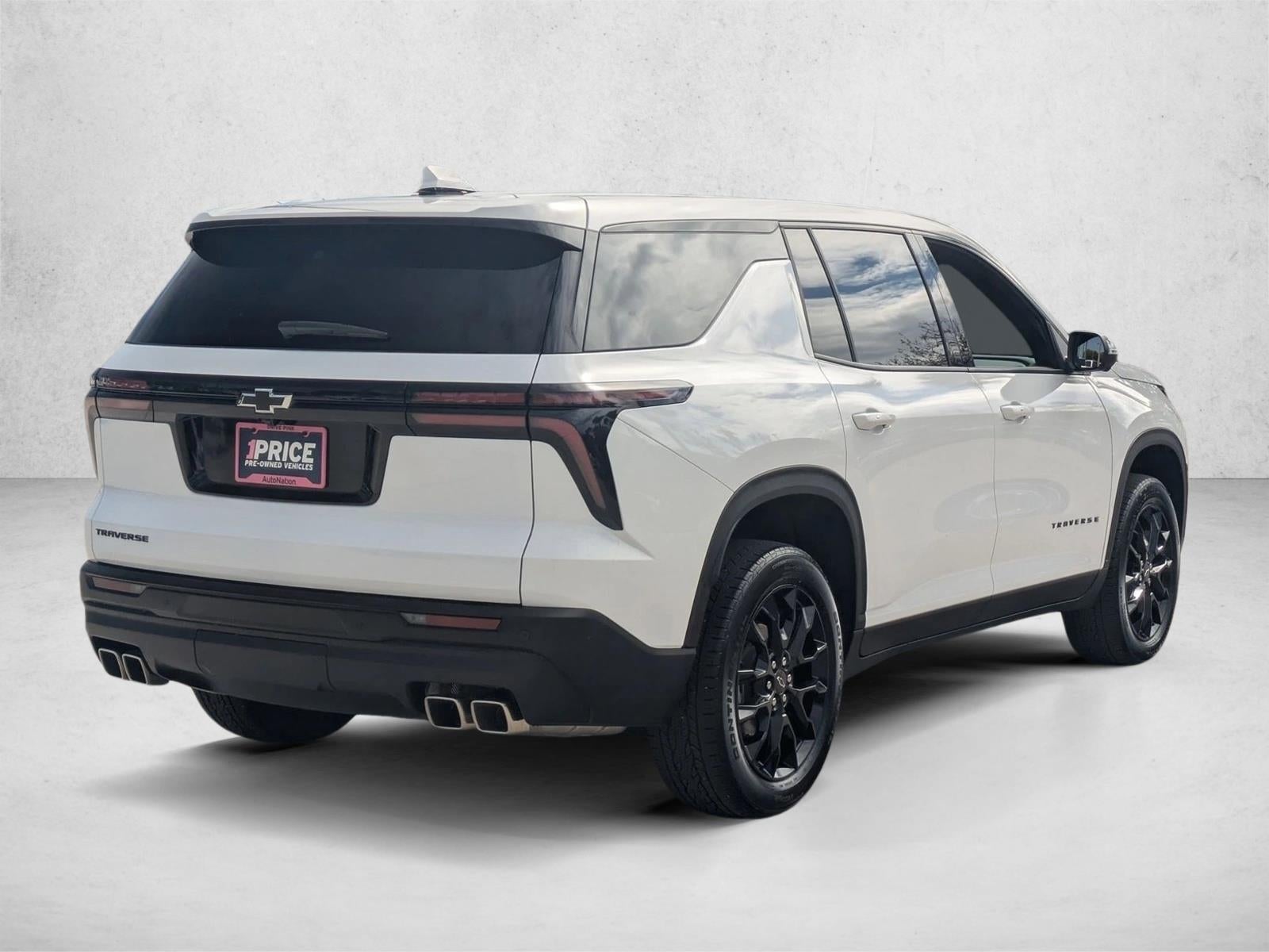 2024 Chevrolet Traverse LS w/1LS