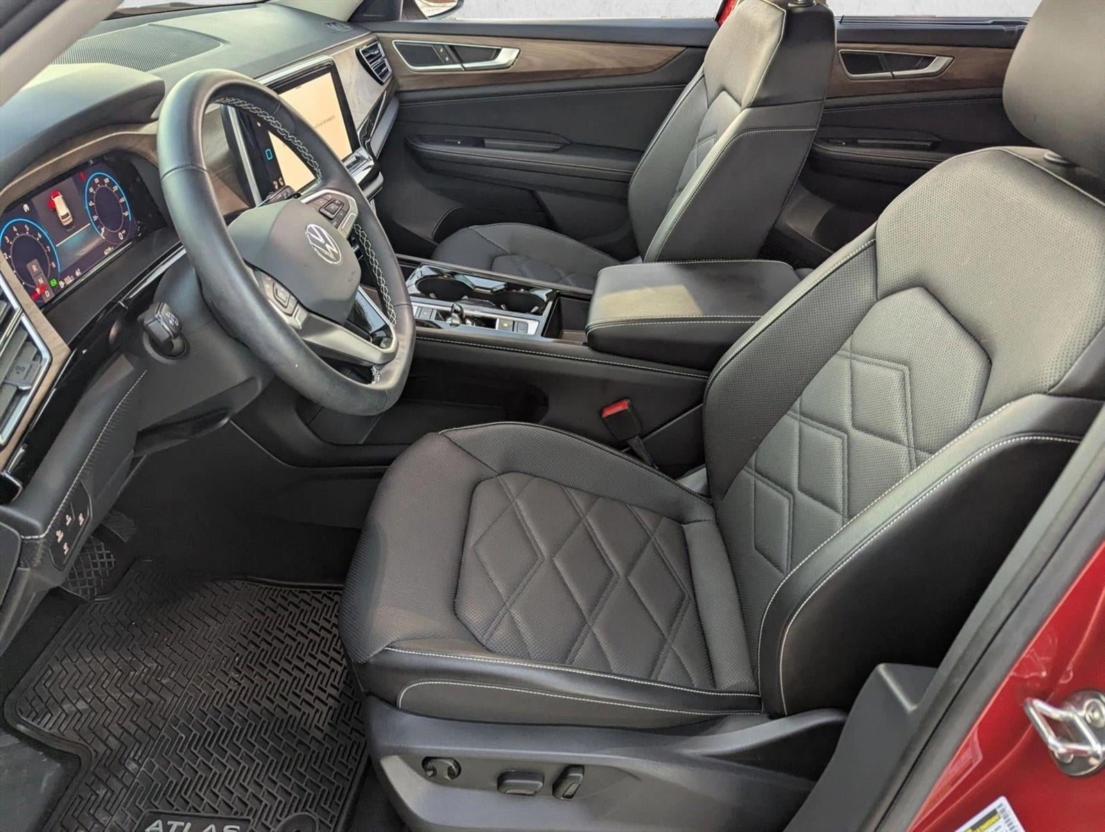 2024 Volkswagen Atlas 2.0T SE w/Technology FWD