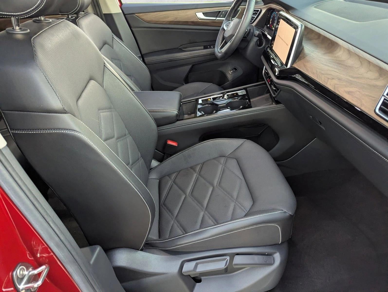 2024 Volkswagen Atlas 2.0T SE w/Technology FWD