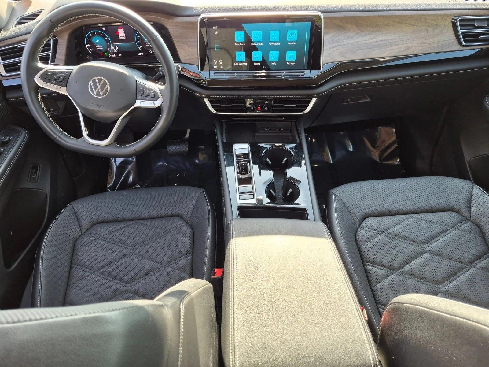 2024 Volkswagen Atlas 2.0T SE w/Technology FWD
