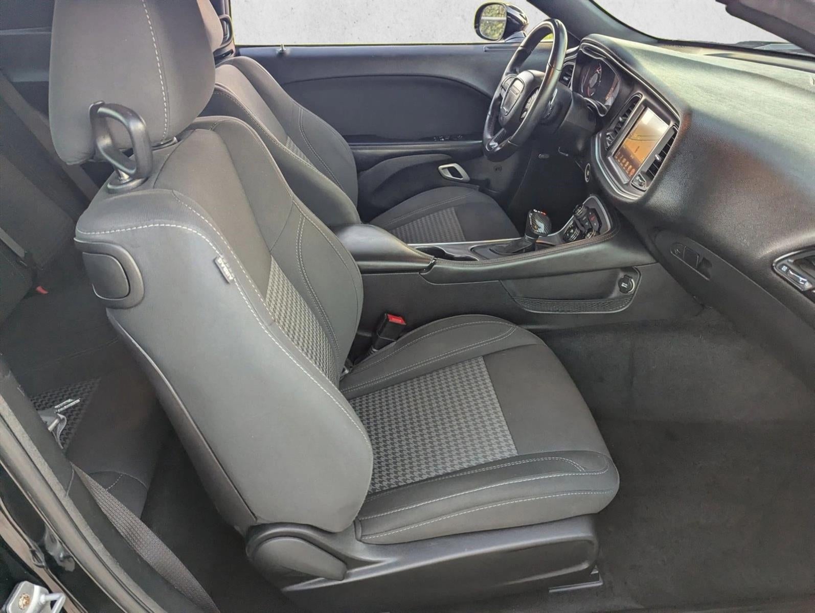 2016 Dodge Challenger 2dr Cpe SXT