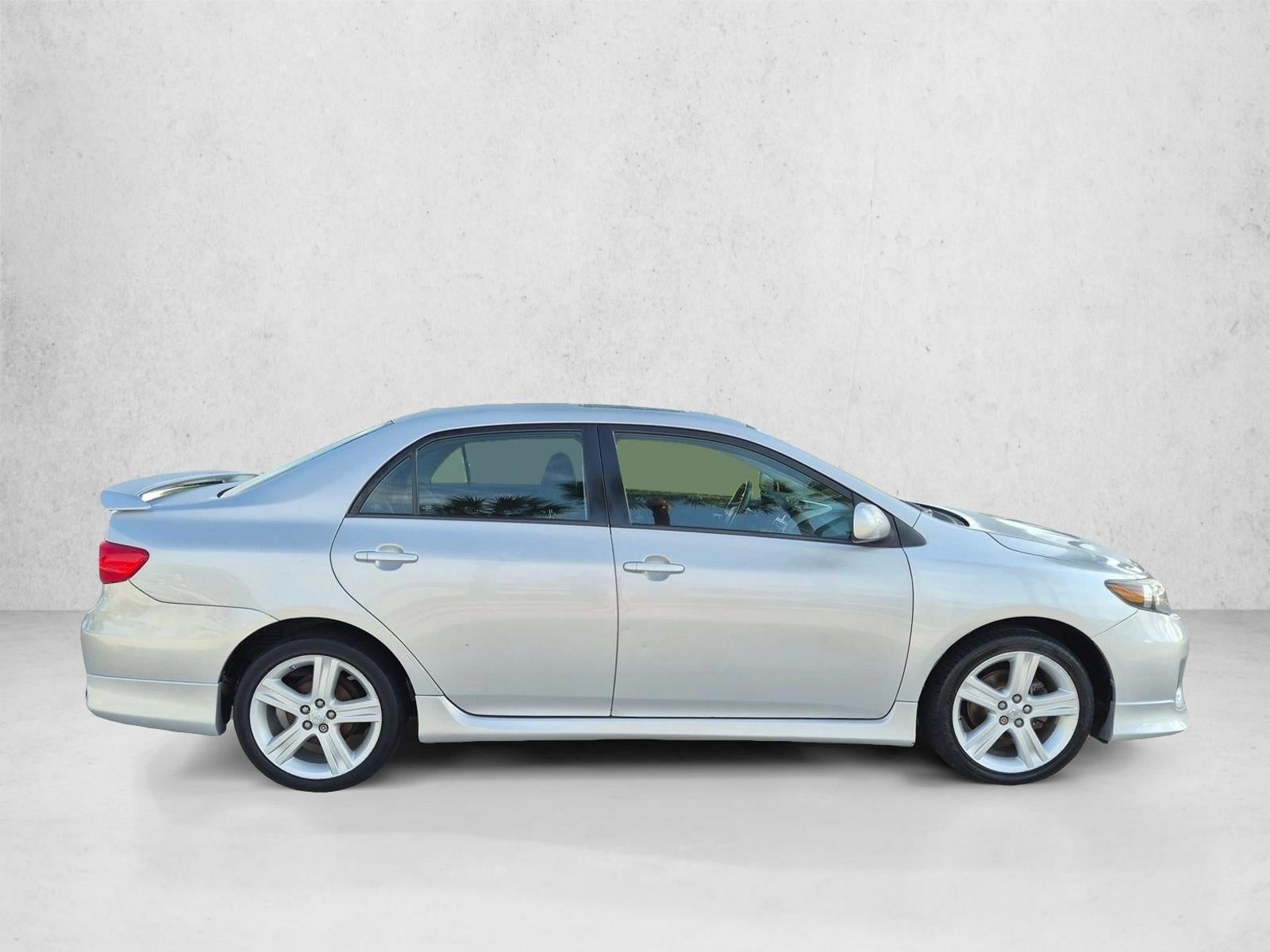 2013 Toyota Corolla 4dr Sdn Man S (Natl)