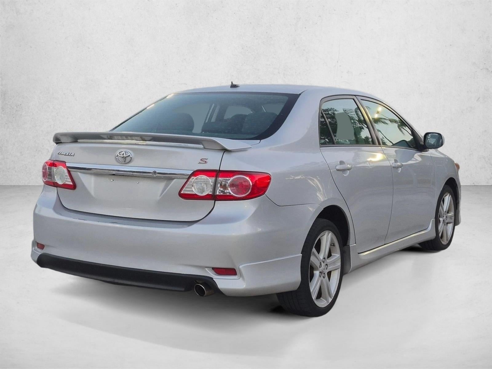 2013 Toyota Corolla 4dr Sdn Man S (Natl)