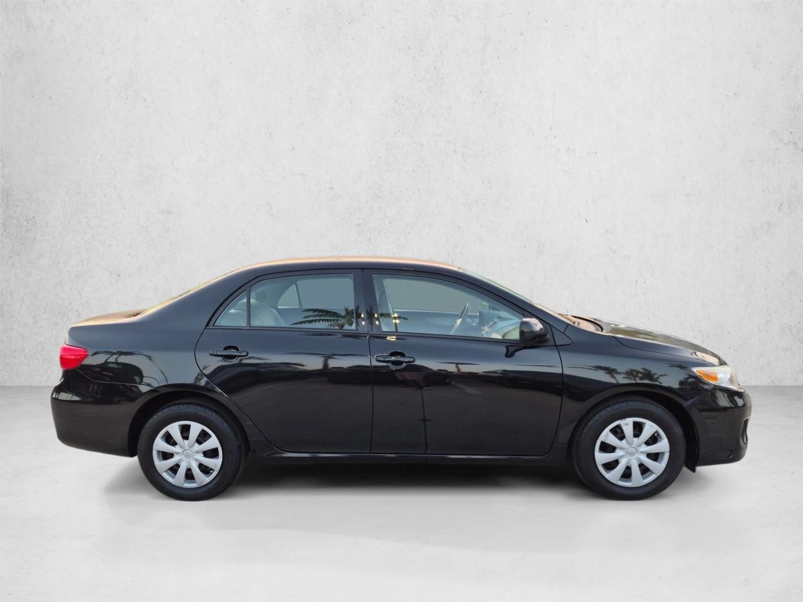 2013 Toyota Corolla 4dr Sdn Auto L (Natl)