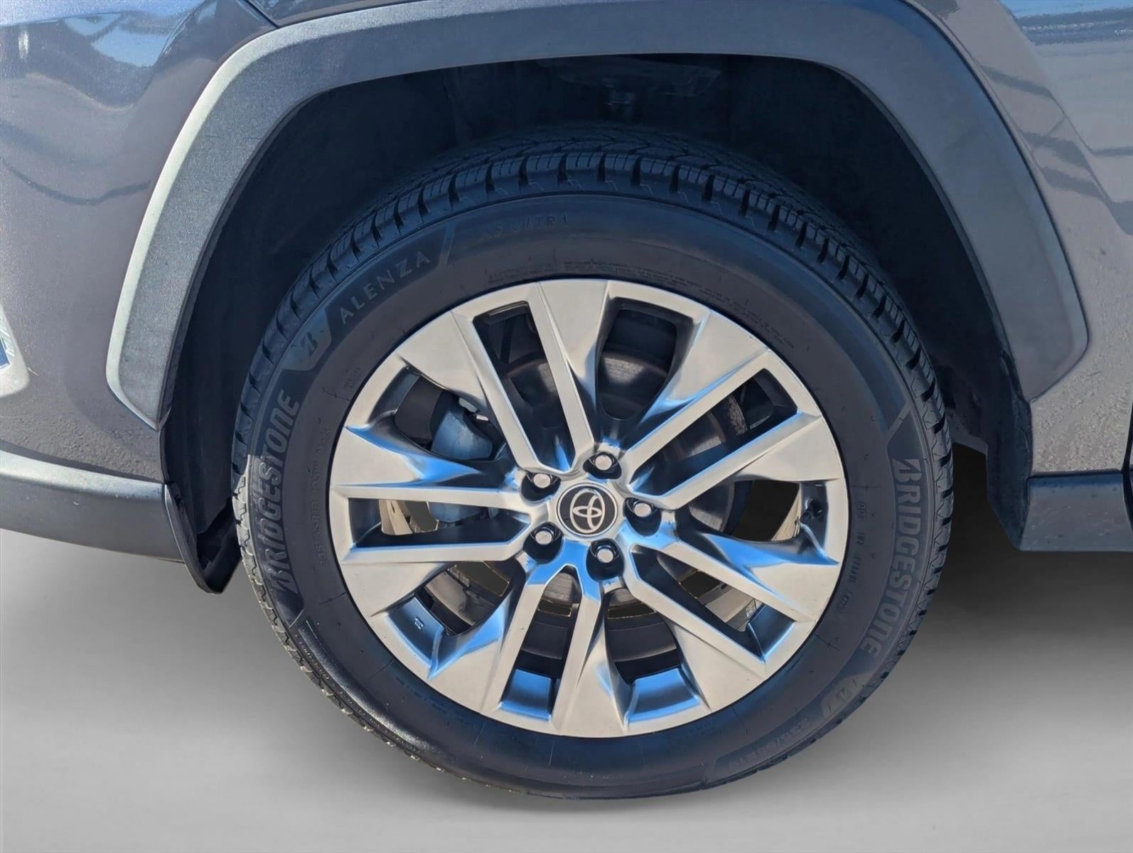 2021 Toyota RAV4 XLE Premium FWD (Natl)