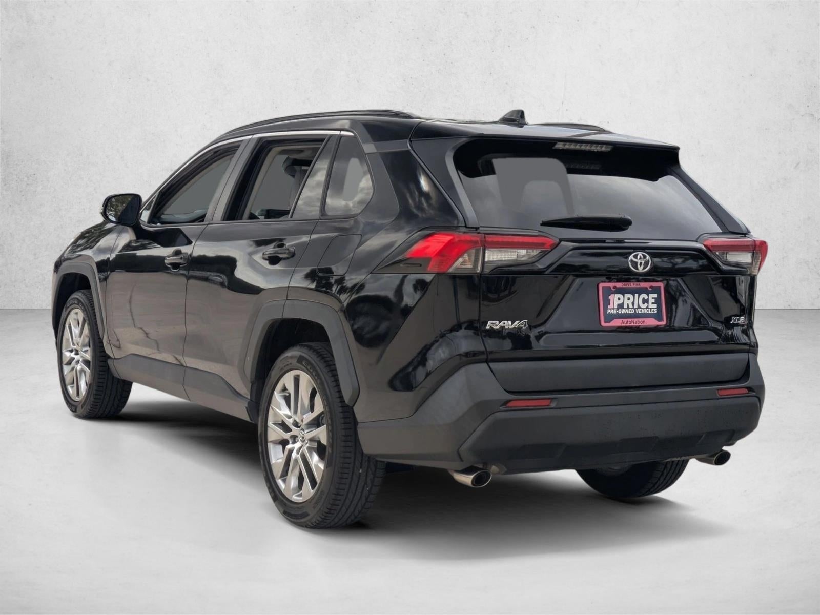 2020 Toyota RAV4 XLE Premium FWD (Natl)