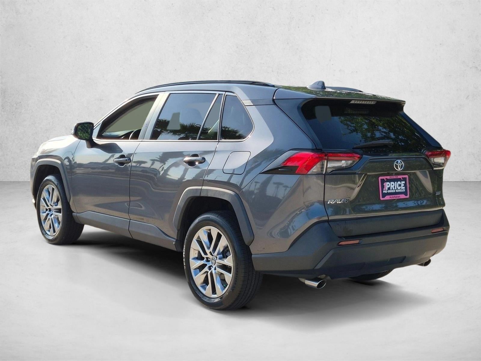 2020 Toyota RAV4 XLE Premium FWD (Natl)
