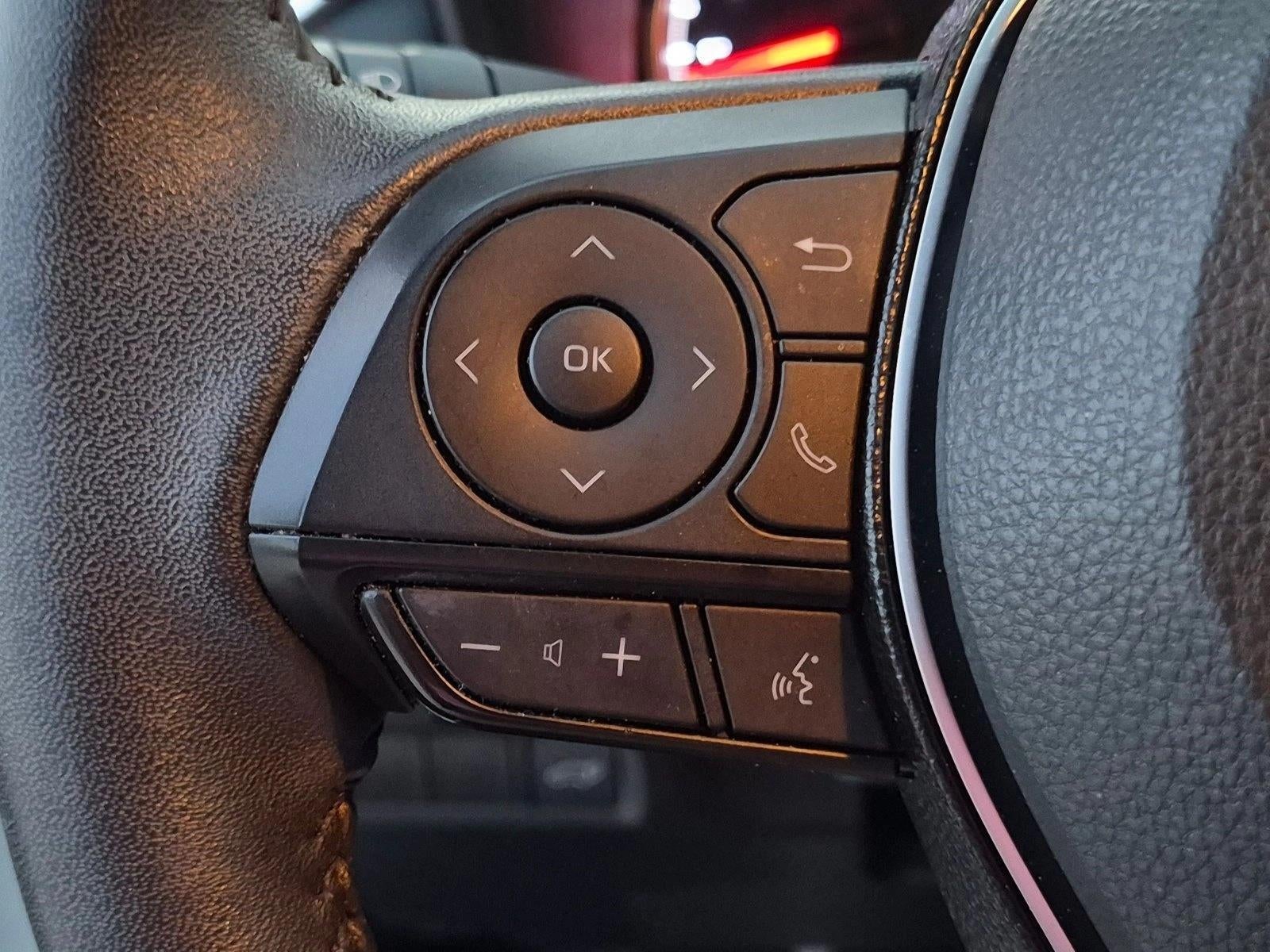2021 Toyota RAV4 XLE Premium FWD (Natl)