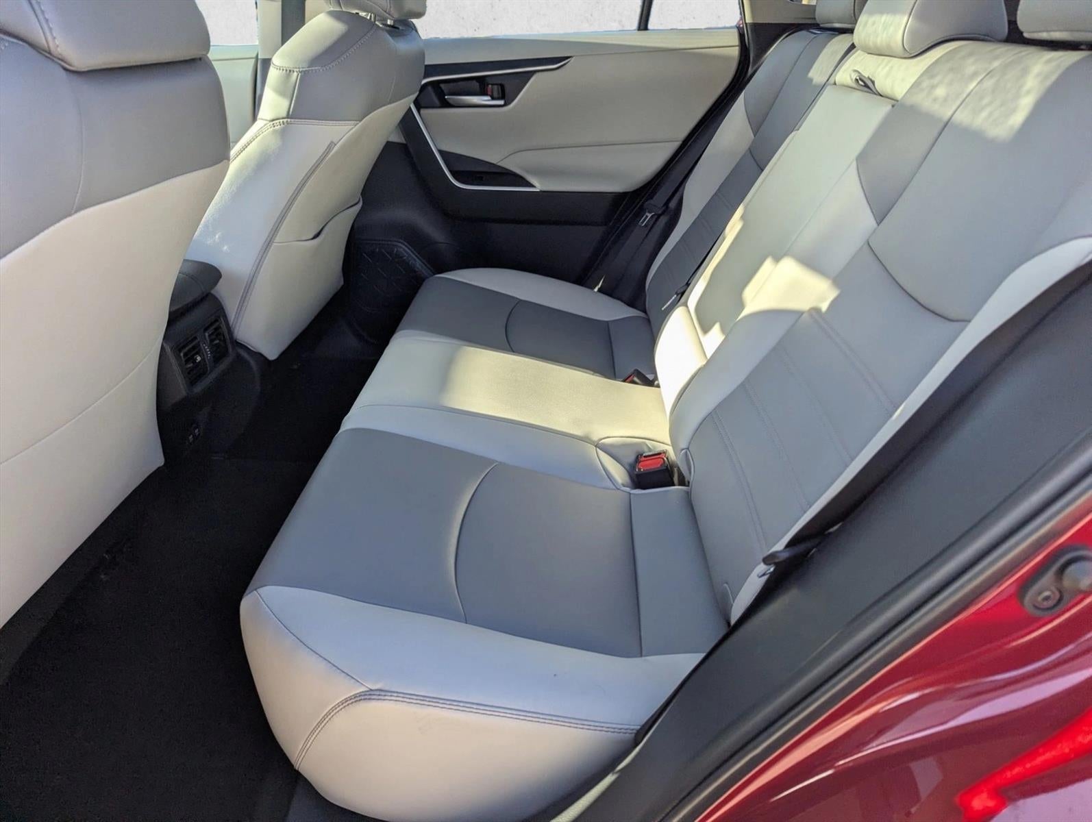 2020 Toyota RAV4 XLE Premium FWD (Natl)