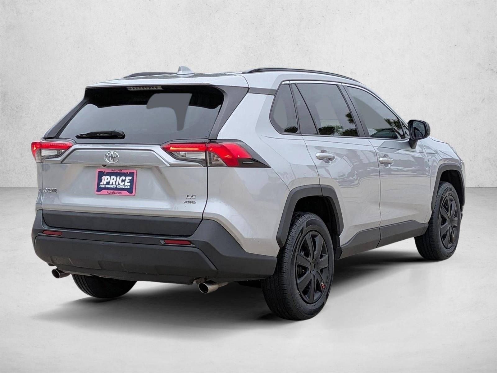 2020 Toyota RAV4 LE AWD (Natl)