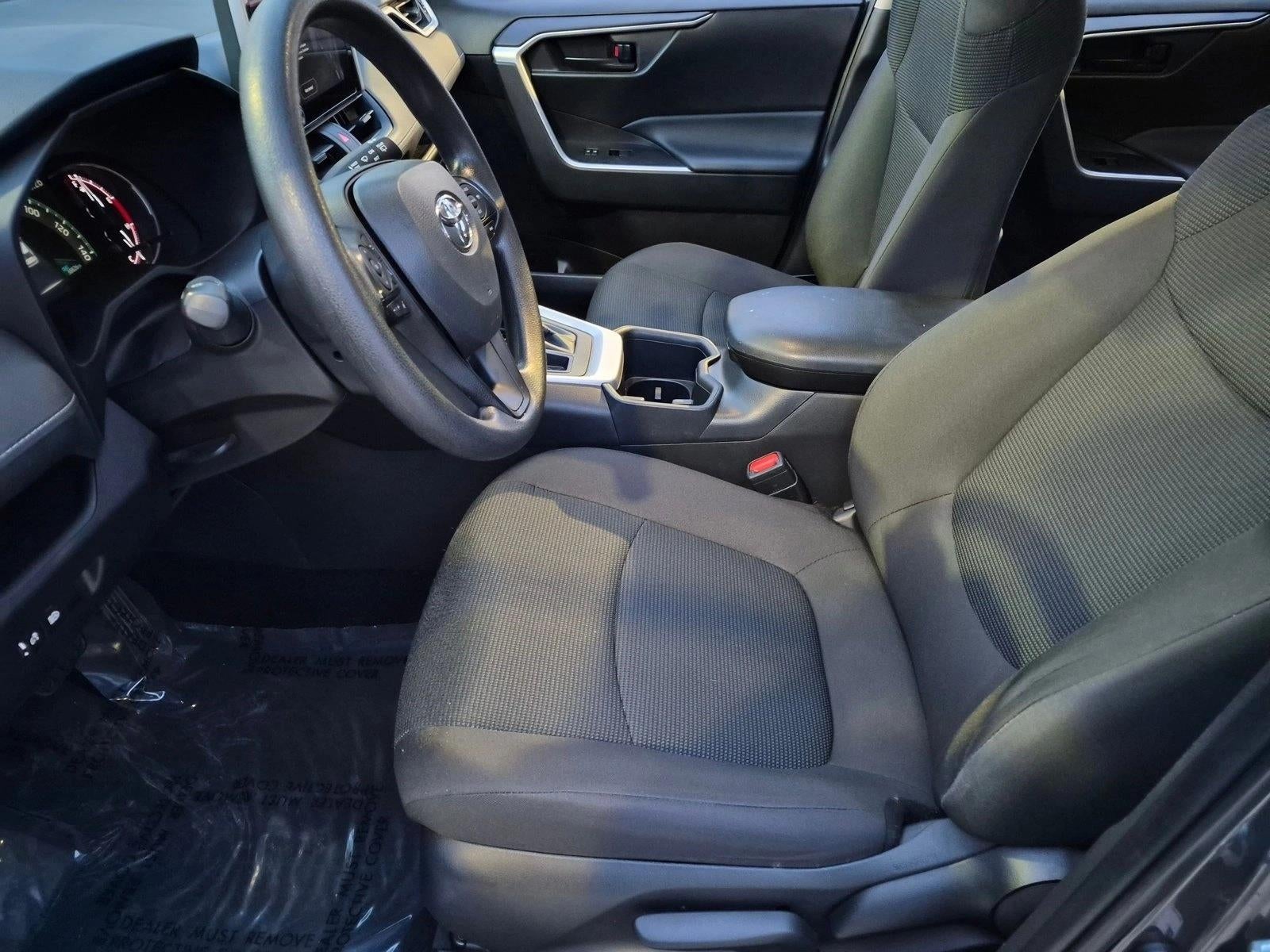 2025 Toyota RAV4 LE FWD (GS)
