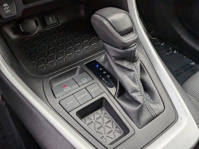 2022 Toyota RAV4 LE FWD (GS)