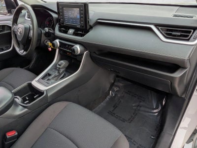 2022 Toyota RAV4 LE FWD (GS)