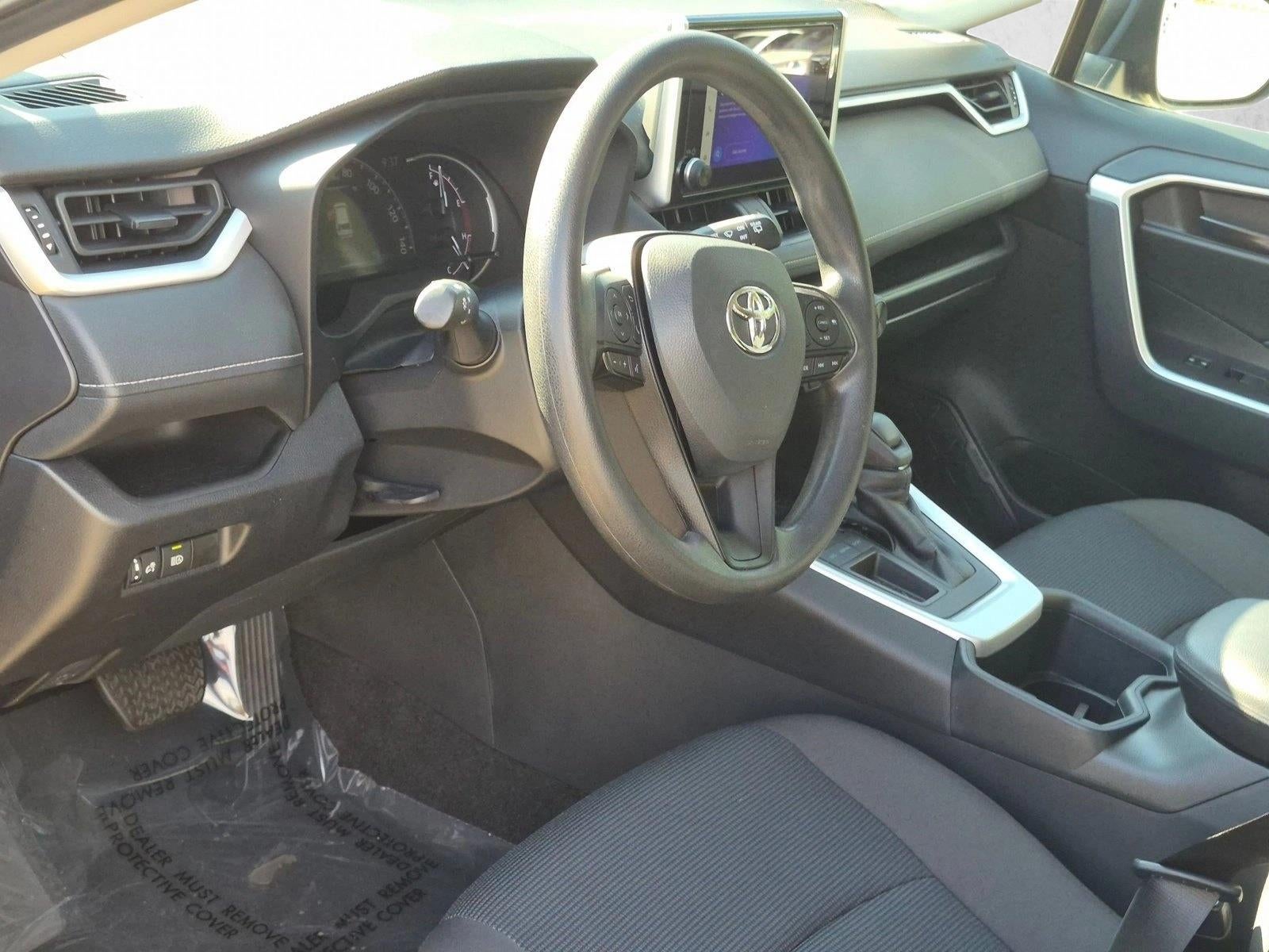 2023 Toyota RAV4 LE FWD (GS)