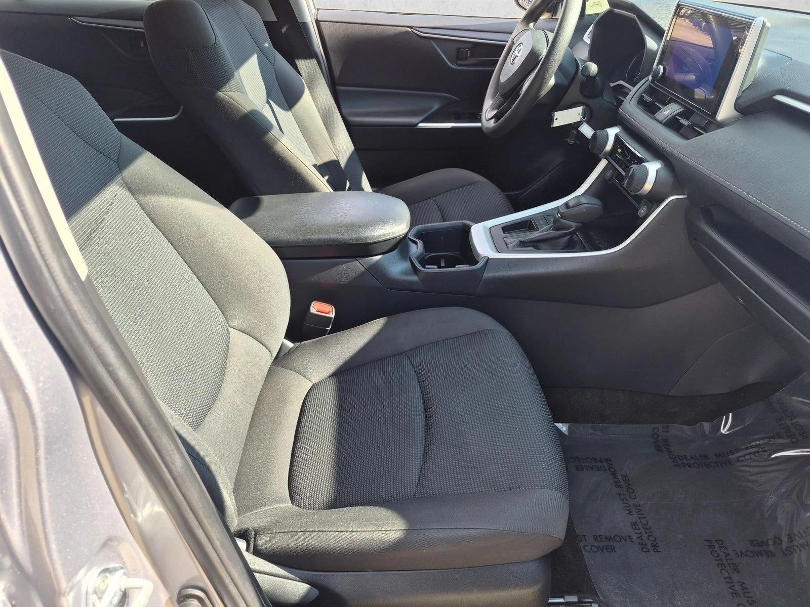 2024 Toyota RAV4 LE FWD (GS)