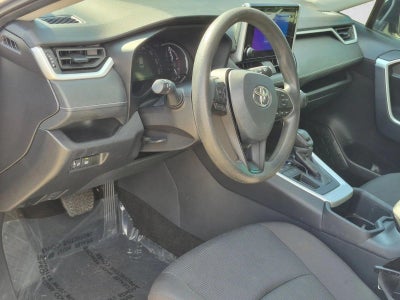 2024 Toyota RAV4 LE FWD (GS)