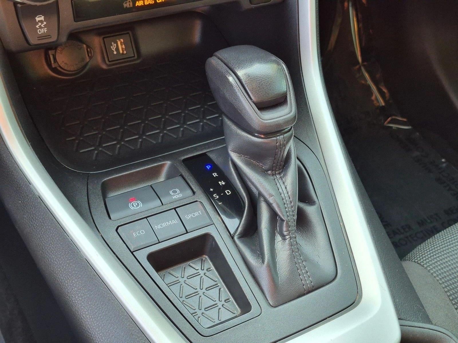 2023 Toyota RAV4 LE FWD (GS)