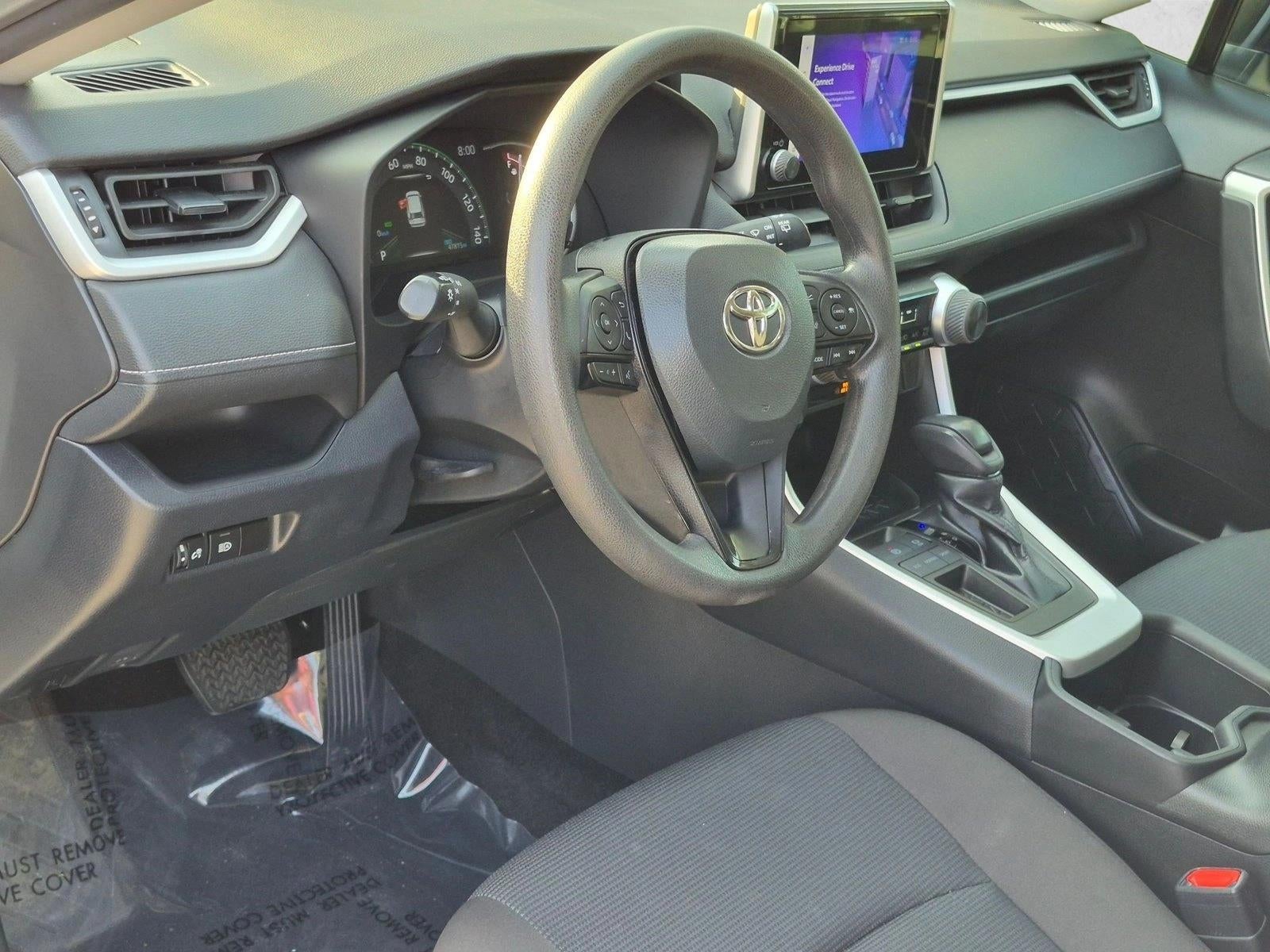 2023 Toyota RAV4 LE FWD (GS)