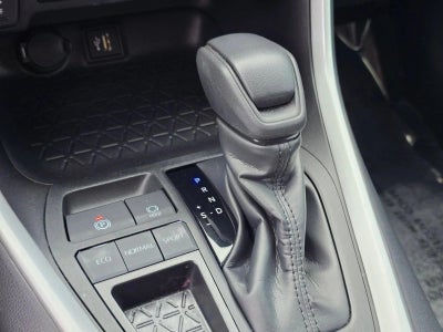 2024 Toyota RAV4 LE FWD (GS)