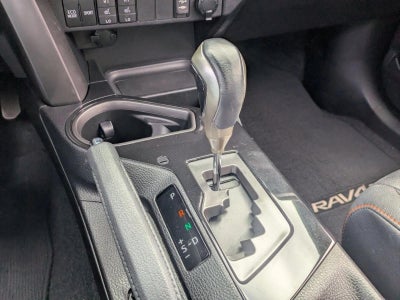 2017 Toyota RAV4 SE FWD (Natl)