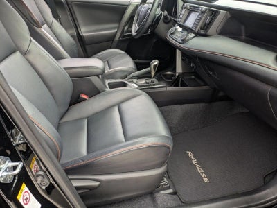 2017 Toyota RAV4 SE FWD (Natl)