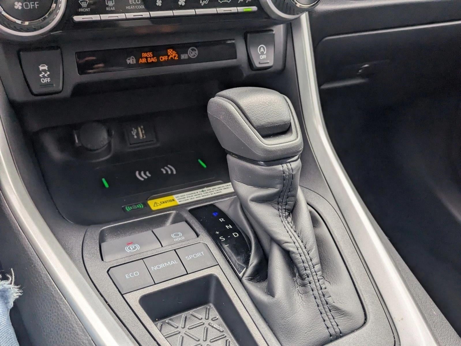 2025 Toyota RAV4 XLE FWD (GS)