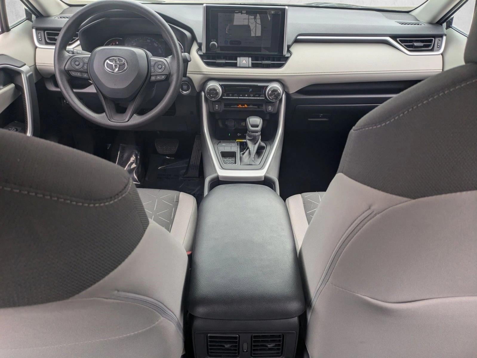 2025 Toyota RAV4 XLE FWD (GS)