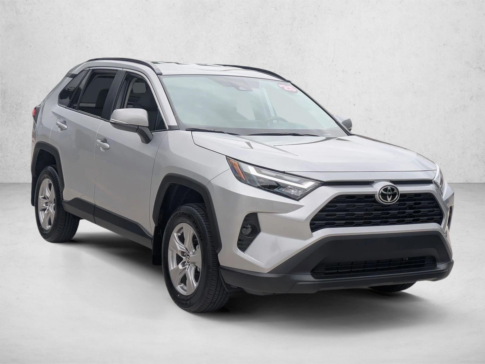 2025 Toyota RAV4 XLE FWD (GS)