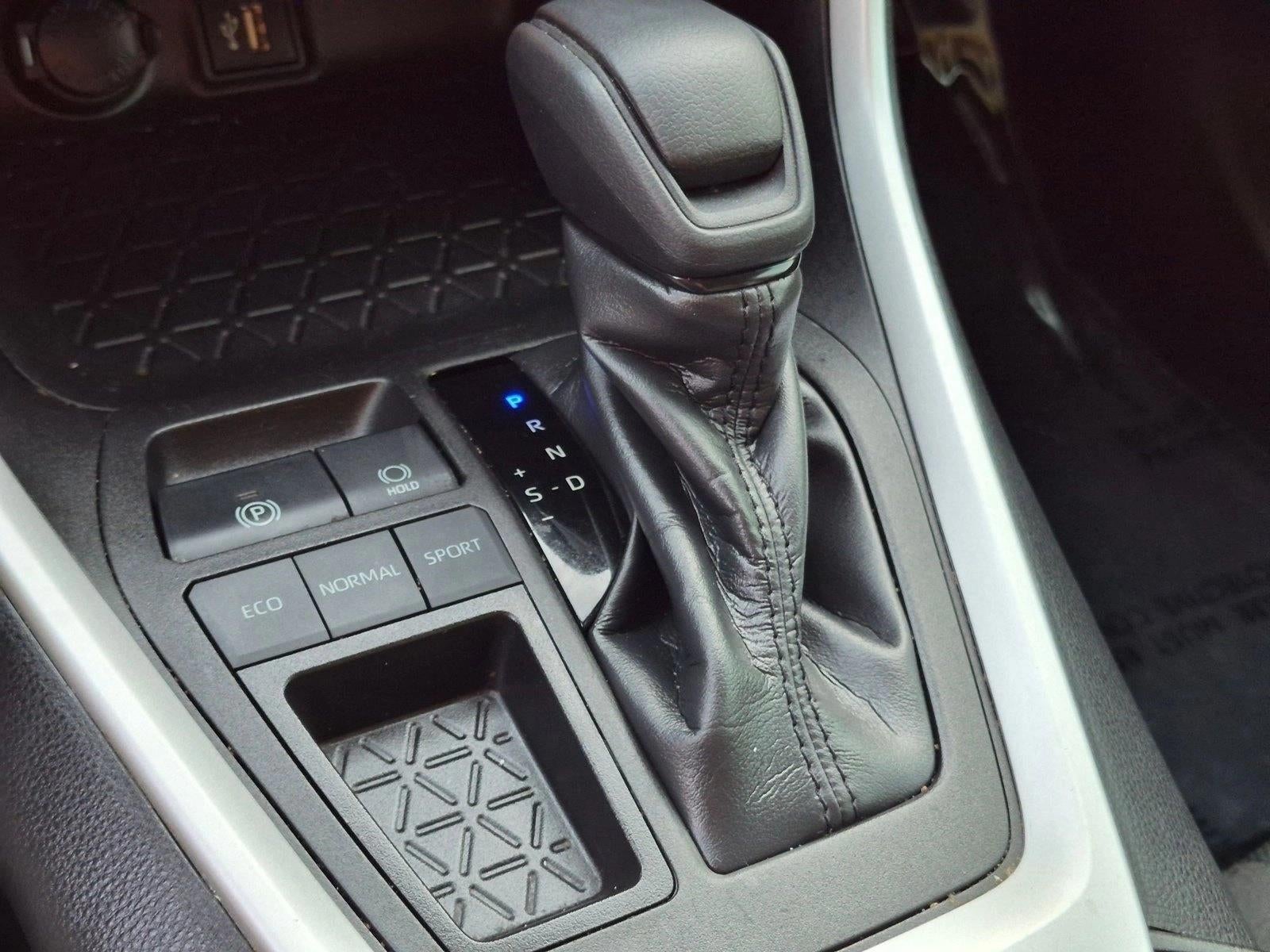 2023 Toyota RAV4 XLE FWD (GS)