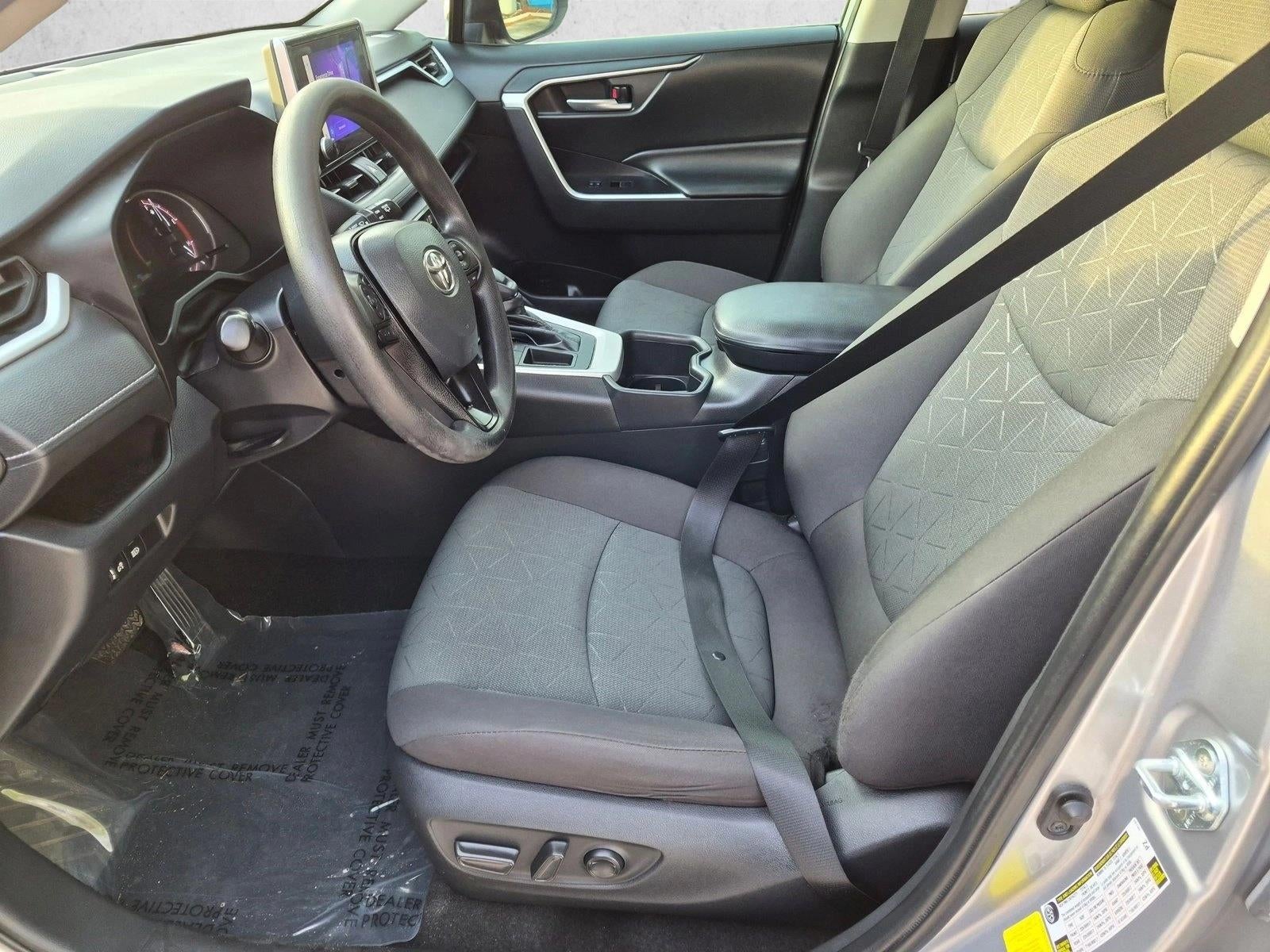 2023 Toyota RAV4 XLE FWD (GS)
