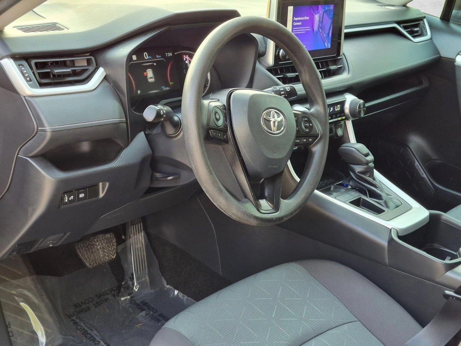 2023 Toyota RAV4 XLE FWD (GS)