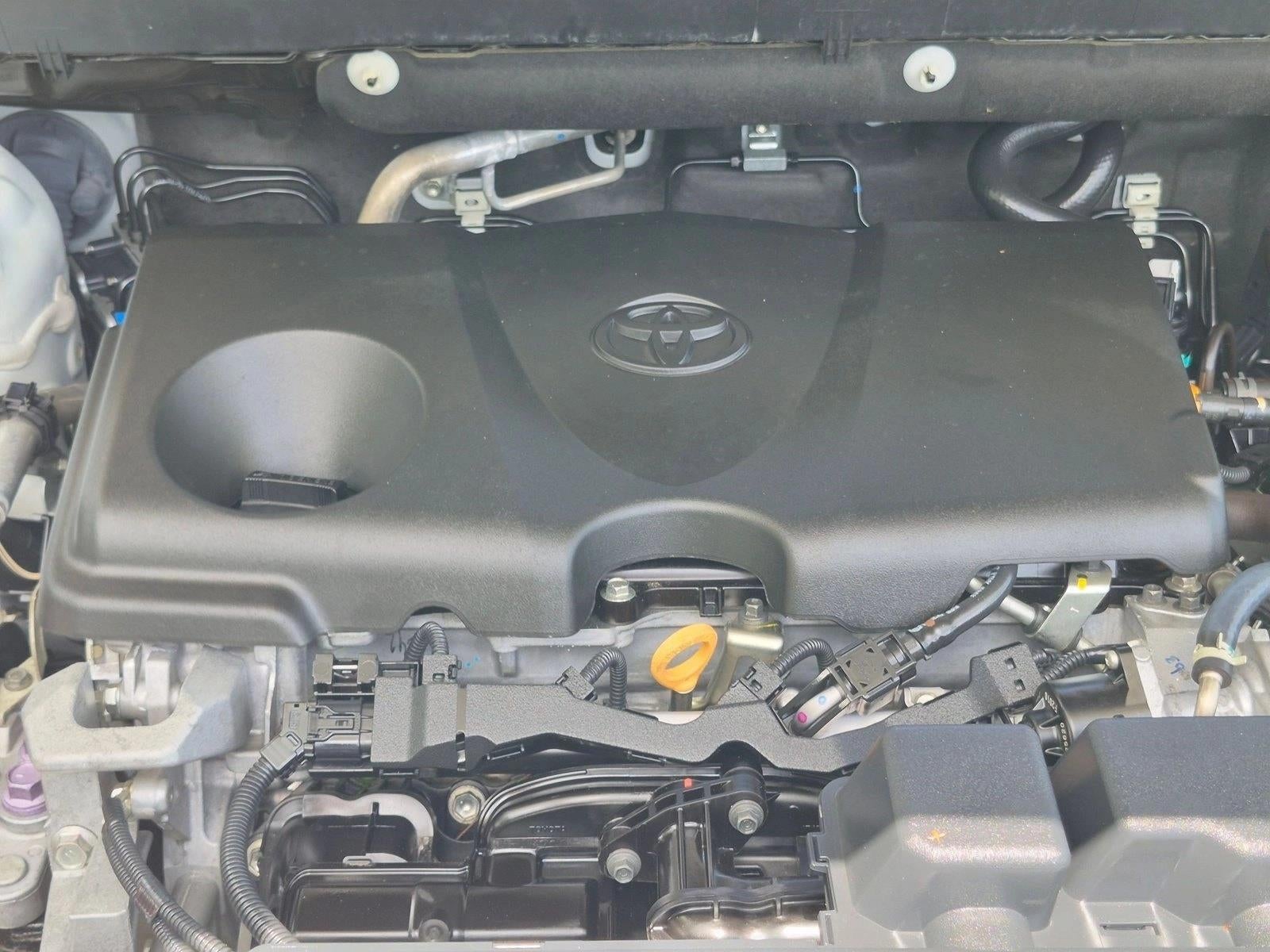 2022 Toyota RAV4 XLE FWD (GS)