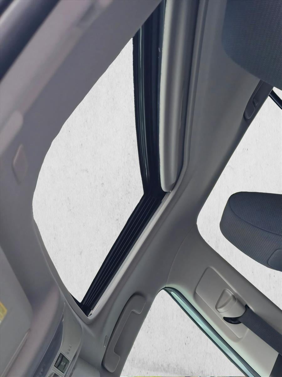 2025 Toyota RAV4 XLE FWD (Natl)