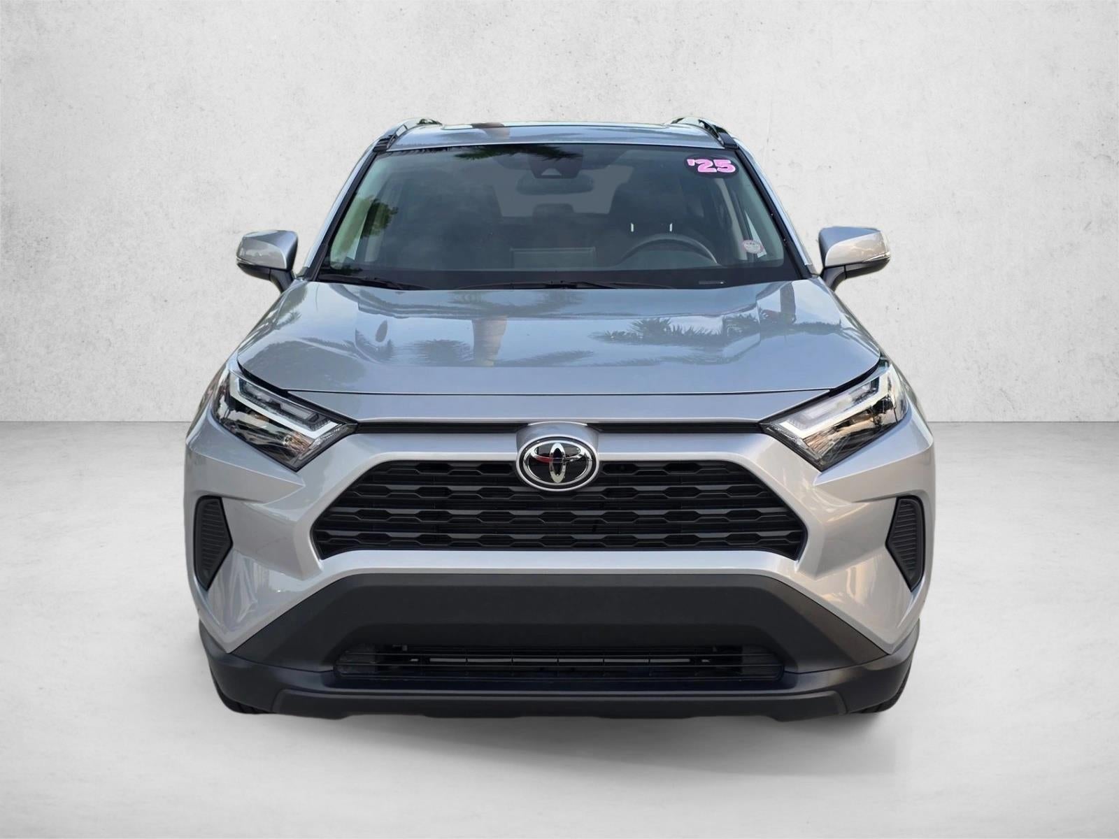 2025 Toyota RAV4 XLE FWD (Natl)