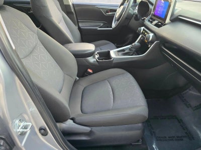 2025 Toyota RAV4 XLE FWD (Natl)