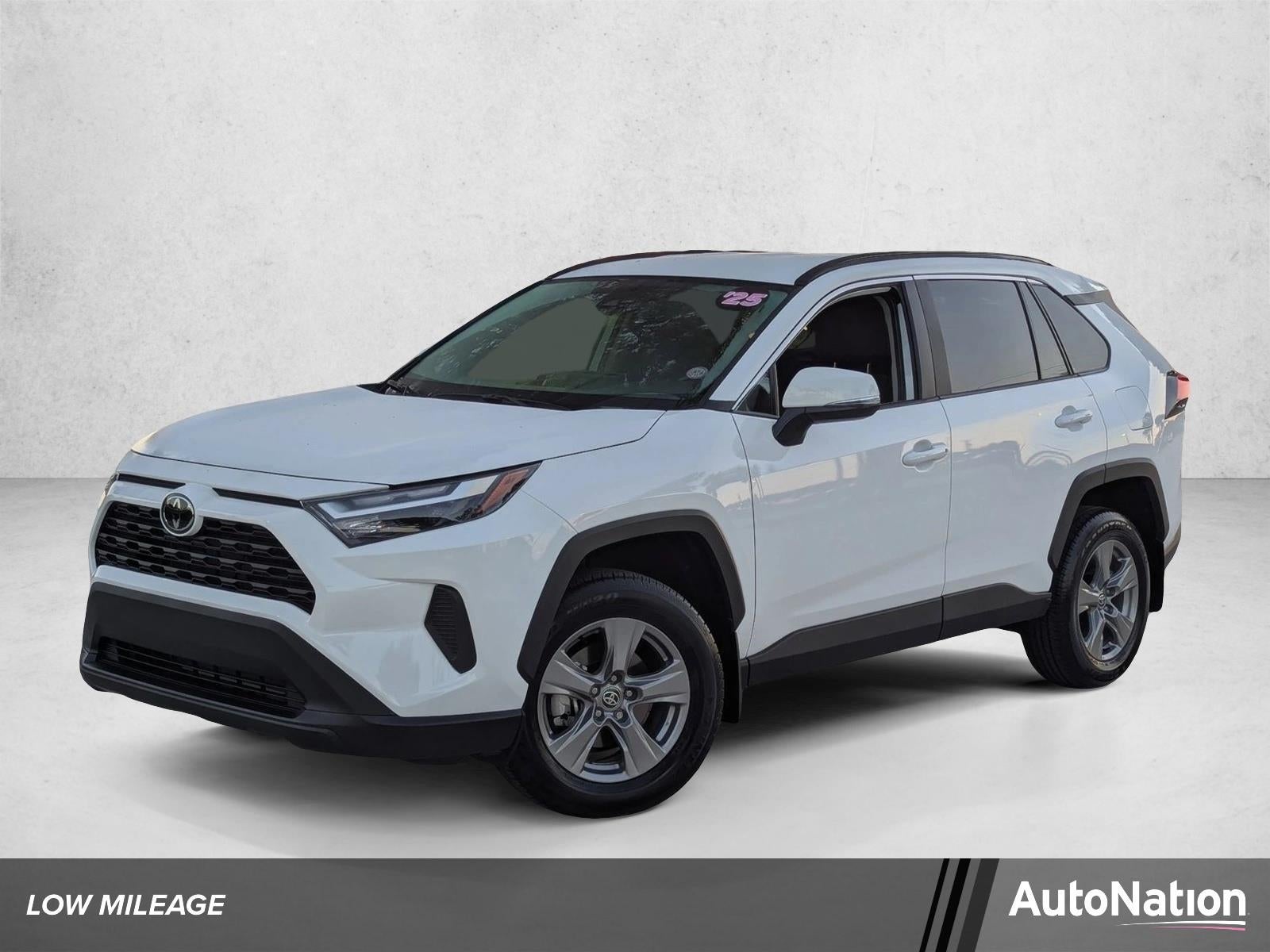 2025 Toyota RAV4 XLE FWD (GS)
