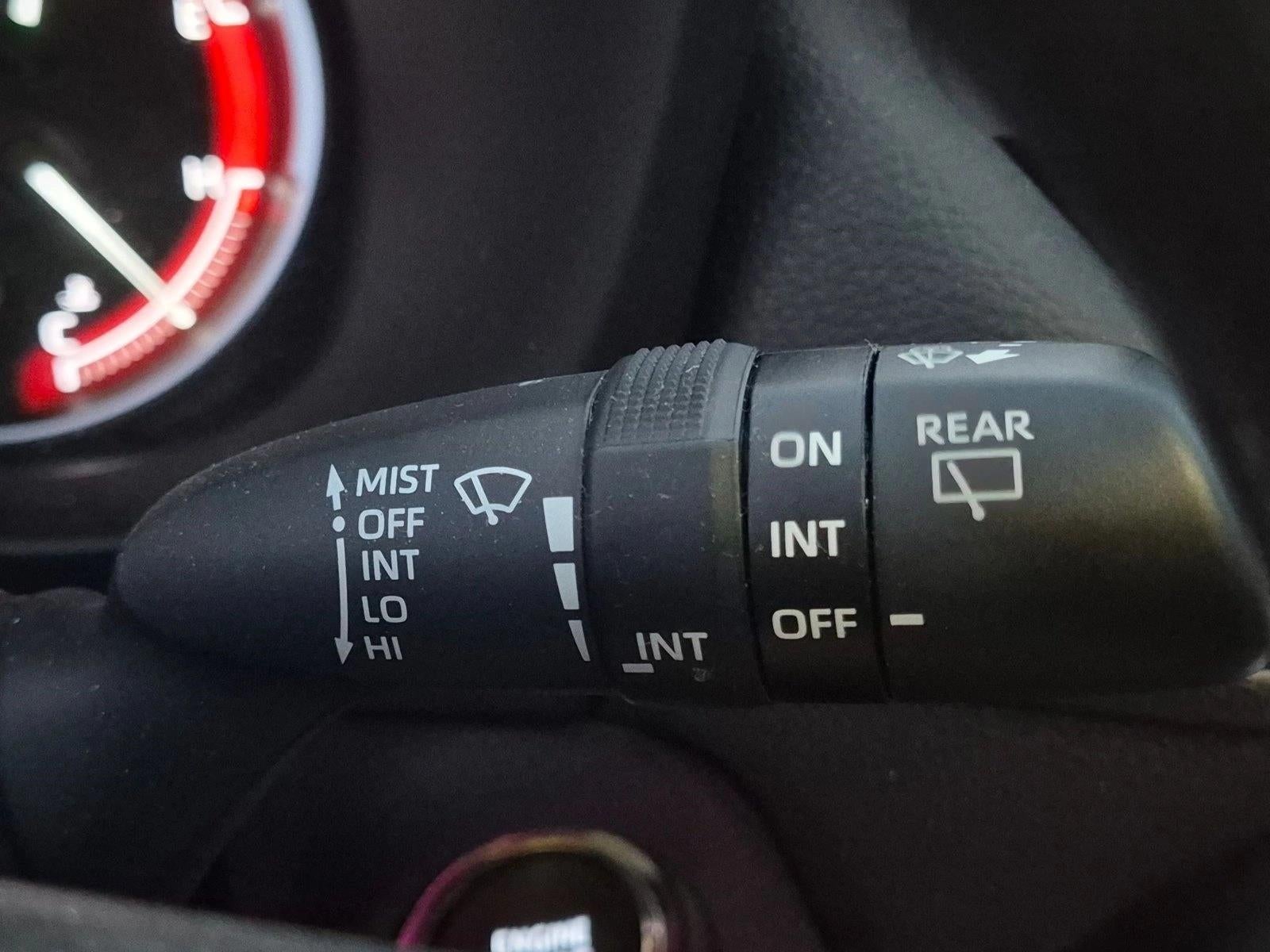 2025 Toyota RAV4 XLE FWD (GS)
