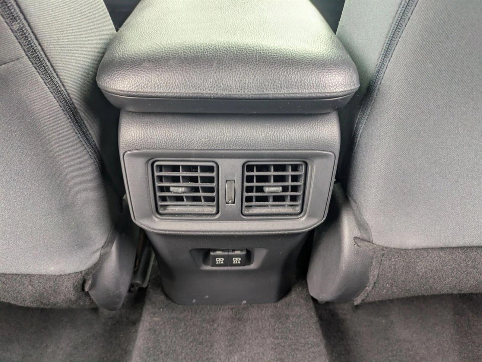 2019 Toyota RAV4 XLE FWD (GS)