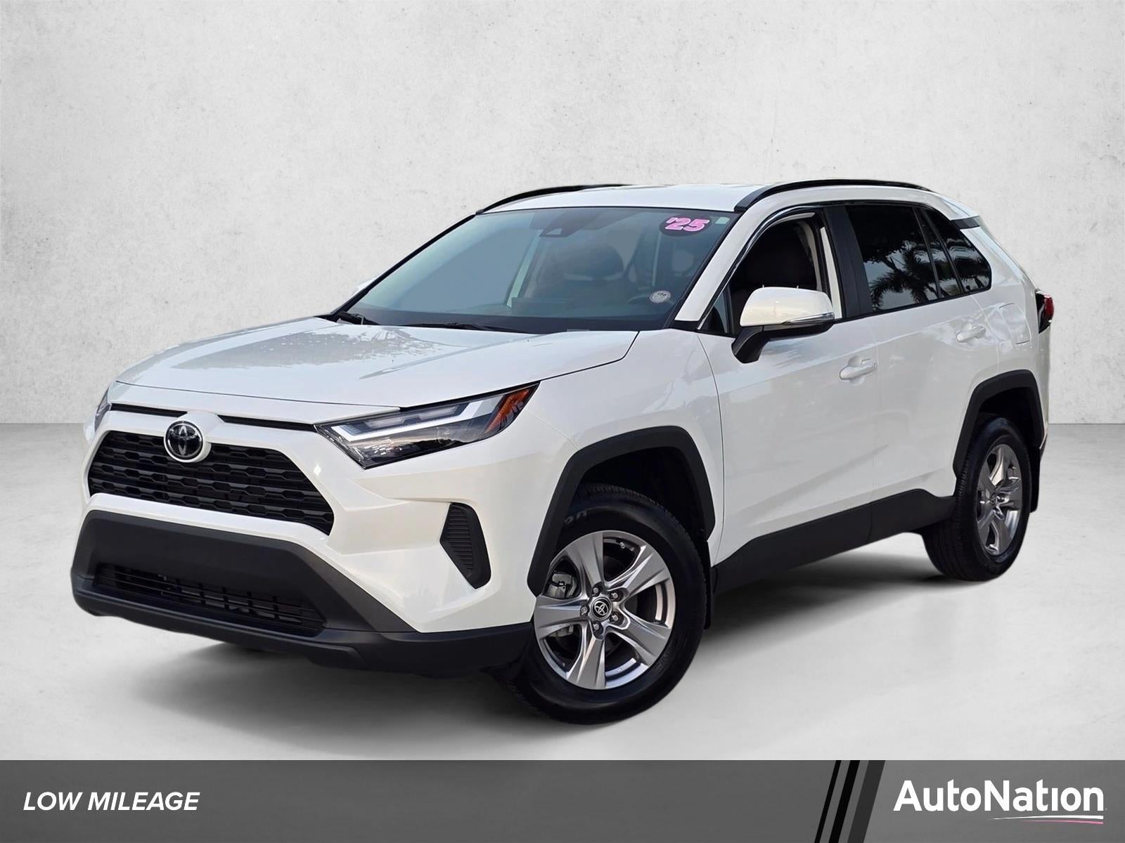 2025 Toyota RAV4 XLE FWD (Natl)
