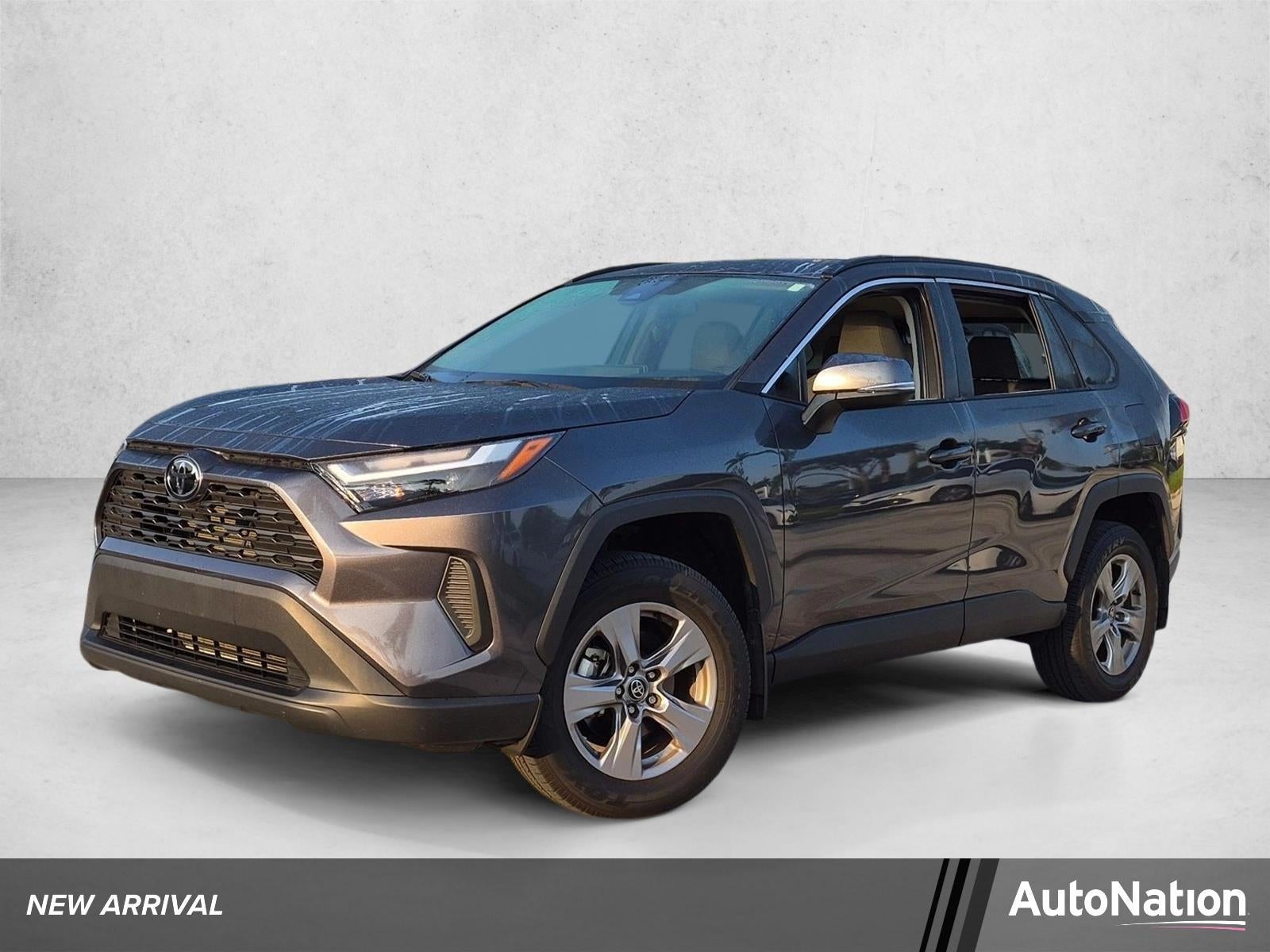 2025 Toyota RAV4 XLE FWD (GS)