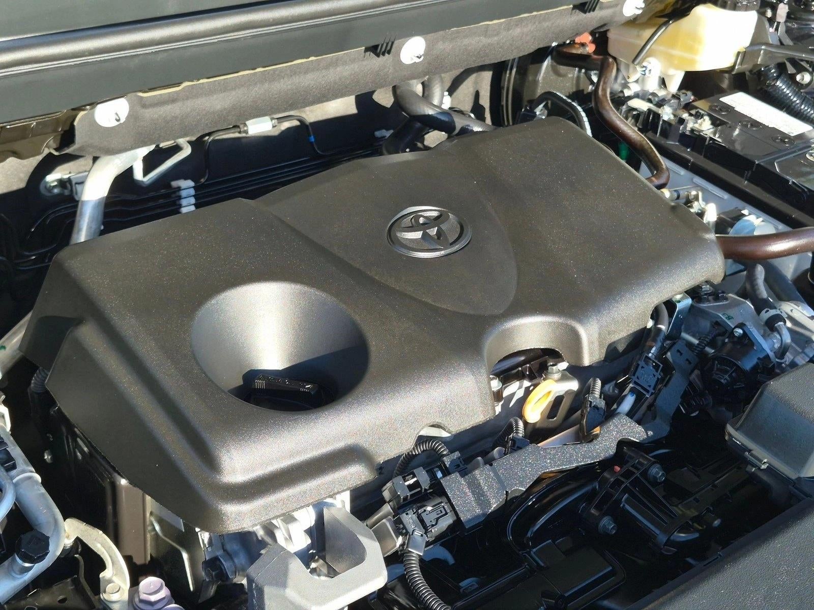 2025 Toyota RAV4 XLE FWD (Natl)