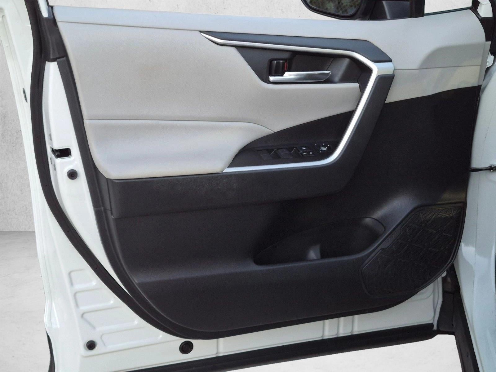 2021 Toyota RAV4 XLE FWD (GS)