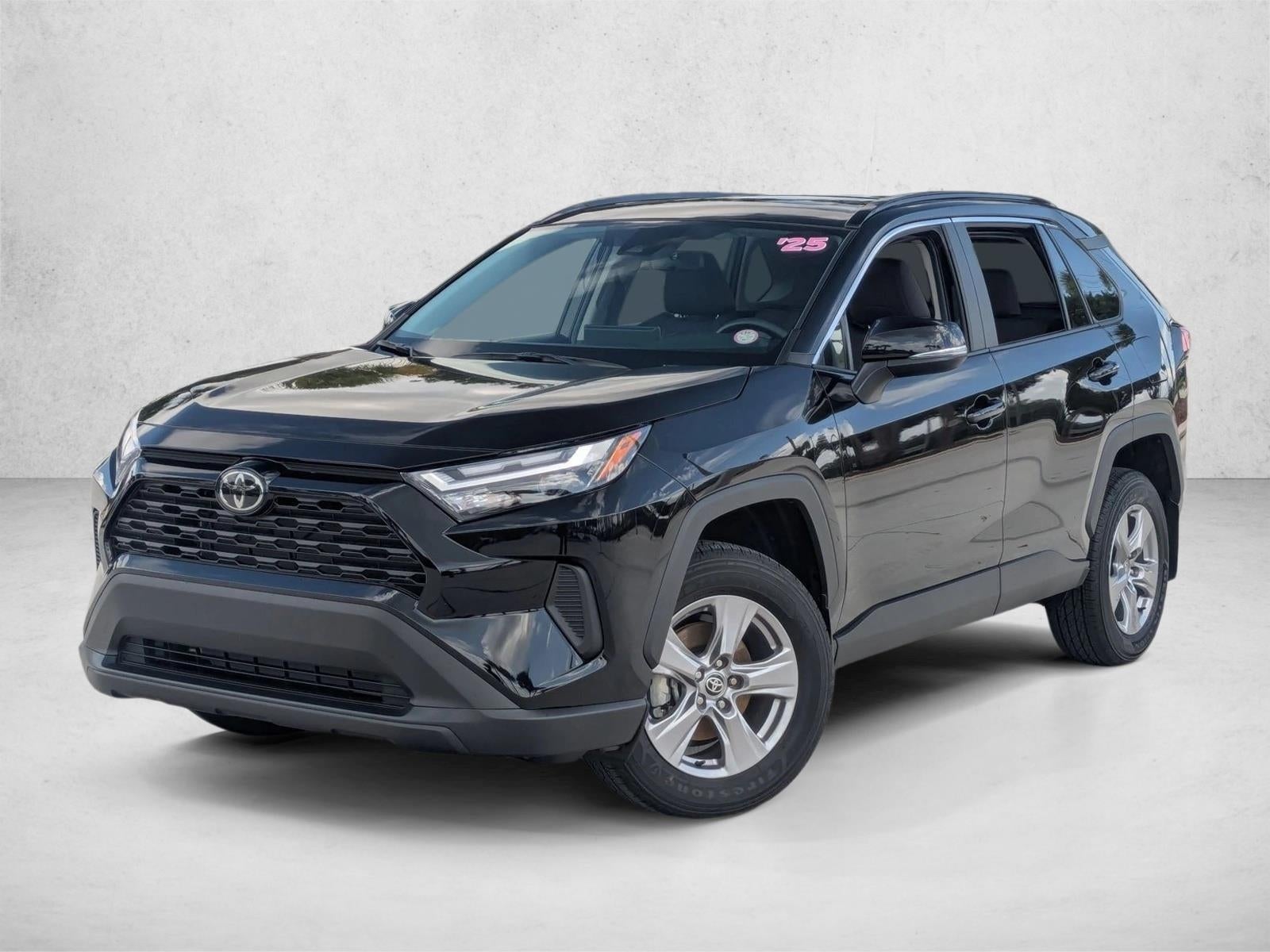 2025 Toyota RAV4 XLE FWD (GS)