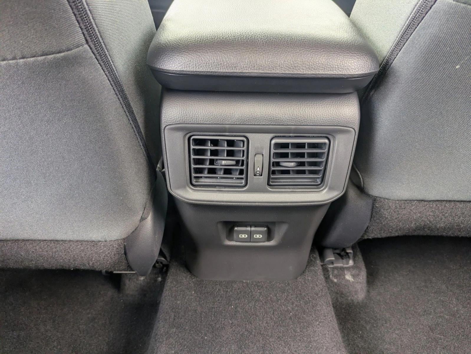 2025 Toyota RAV4 XLE FWD (GS)