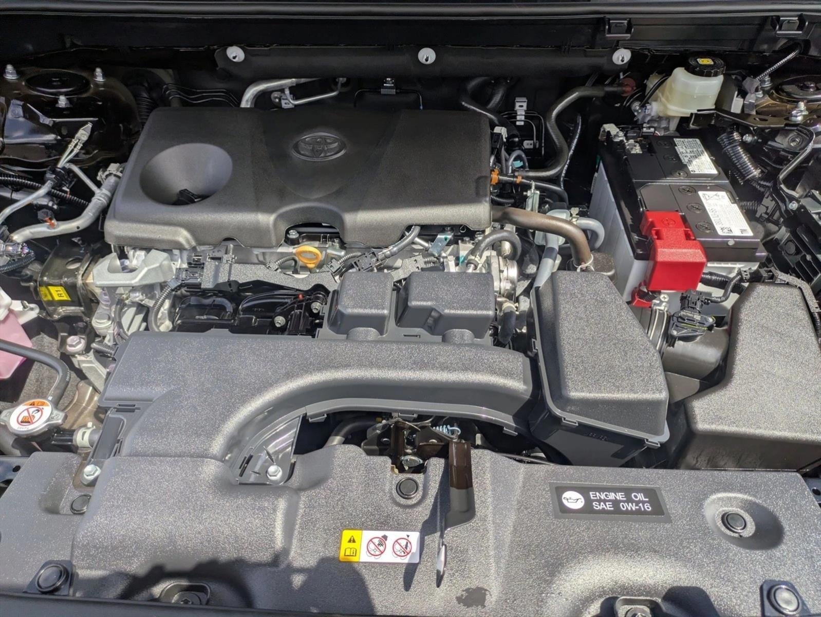 2025 Toyota RAV4 XLE FWD (GS)