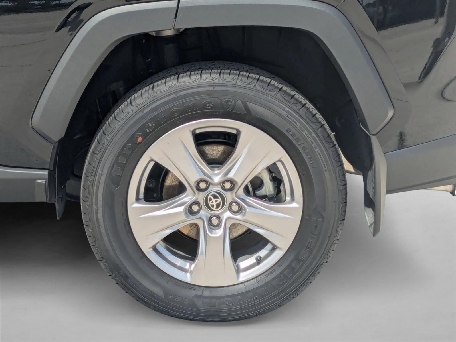 2025 Toyota RAV4 XLE FWD (GS)