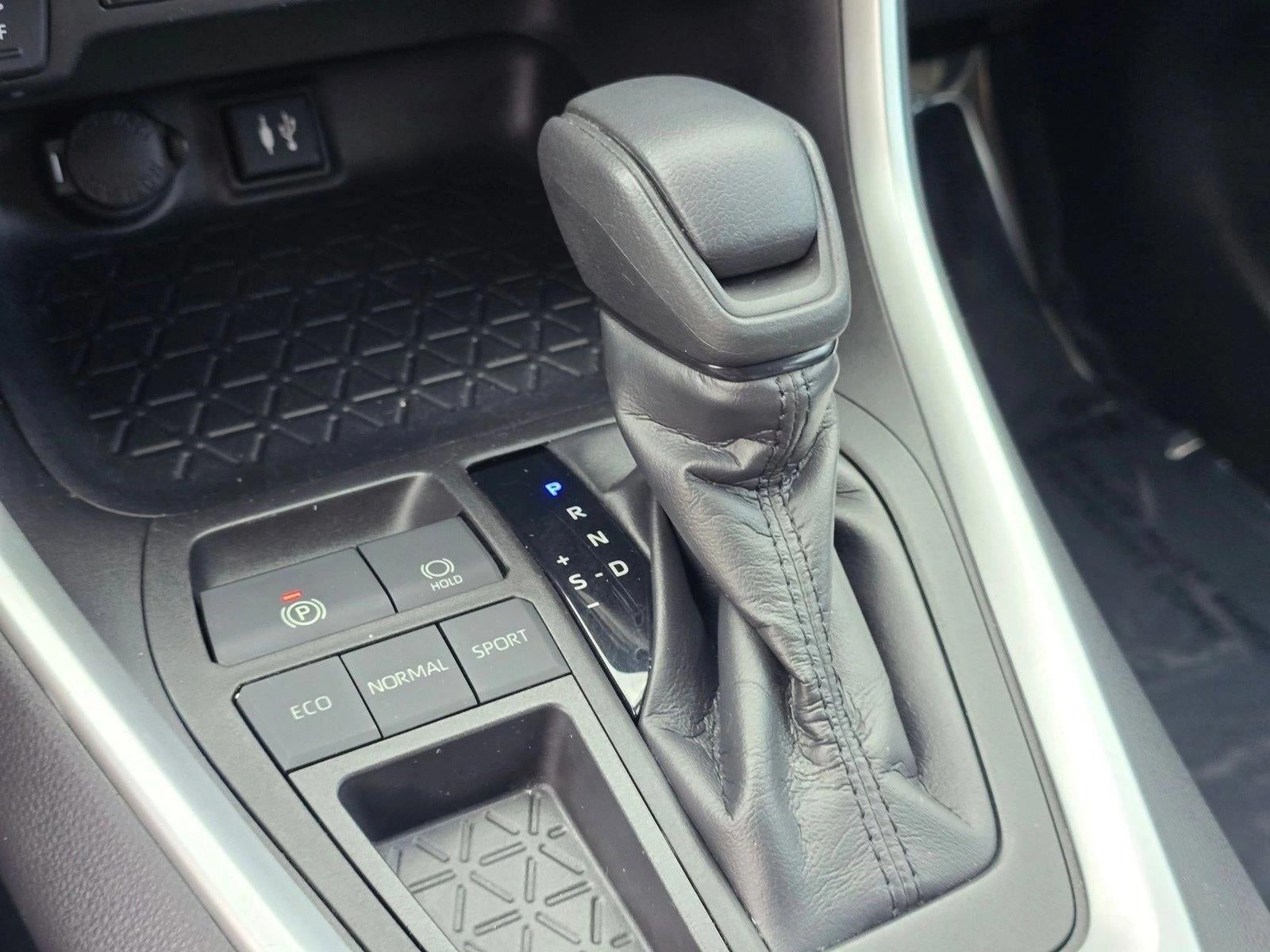 2019 Toyota RAV4 XLE FWD (GS)