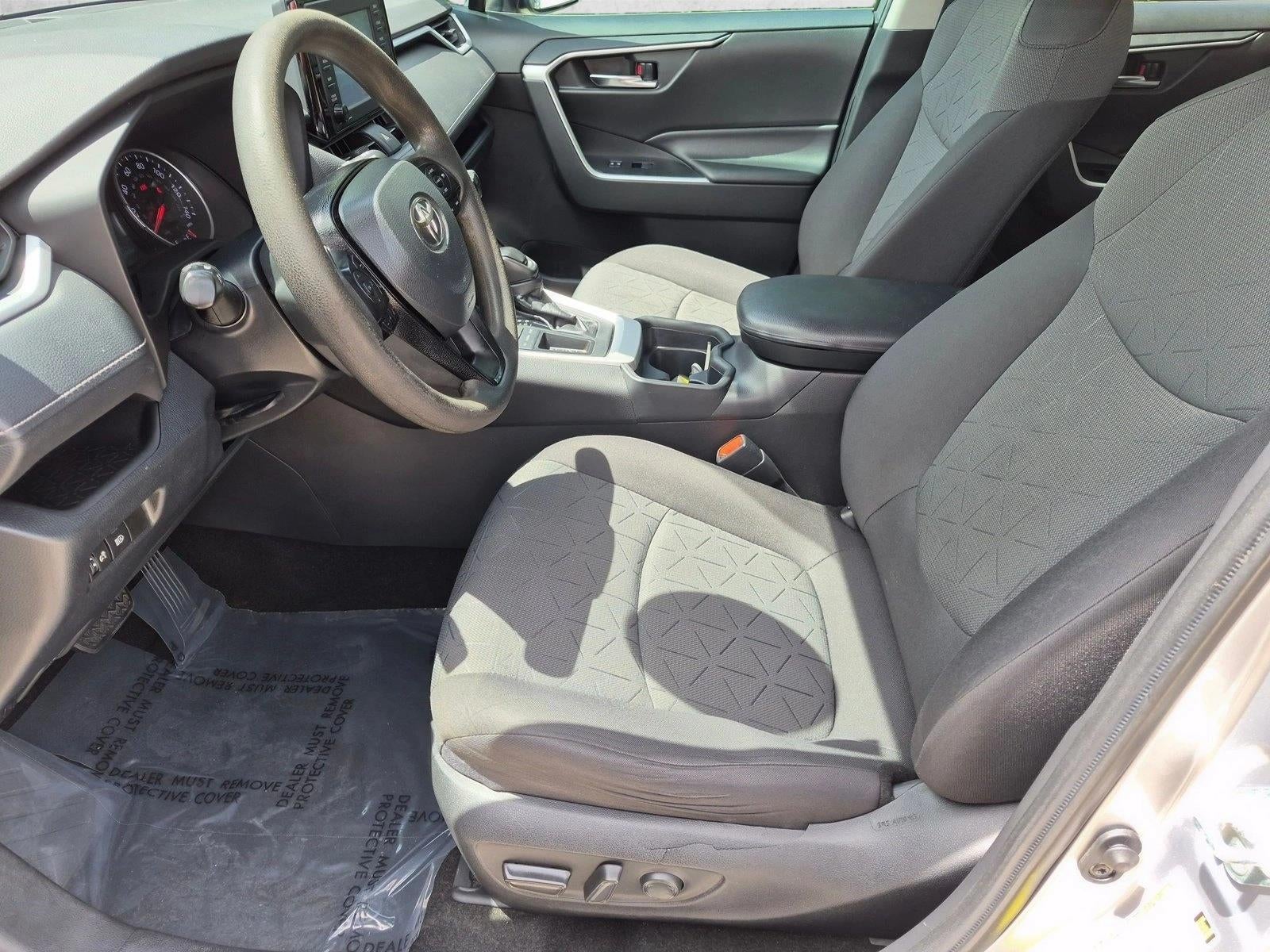 2020 Toyota RAV4 XLE FWD (GS)